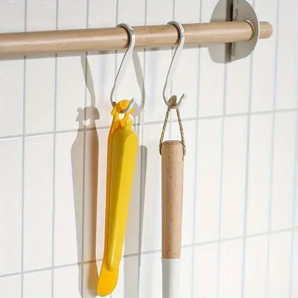 Portable Fruit Peeling Tool